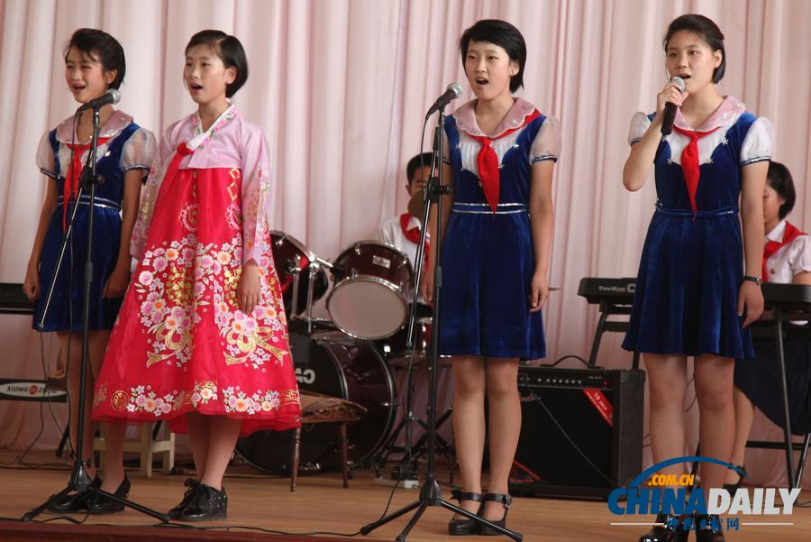 朝鲜庆祝“毛泽东班”命名55周年