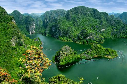 越南长安名胜群成为世界自然和文化混合遗产