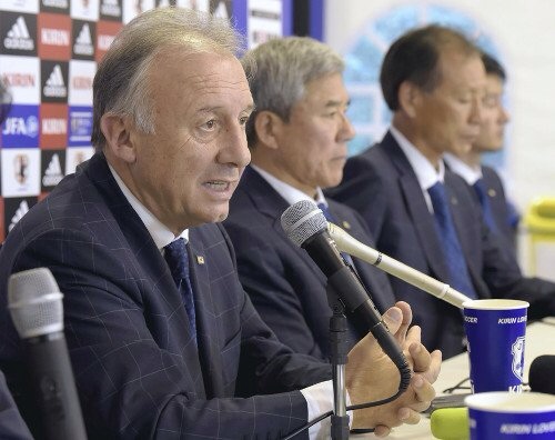 日本队败走巴西世界杯 主教练宣布引咎辞职