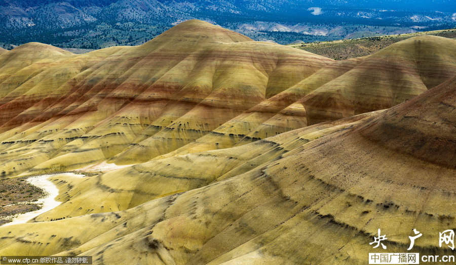 美国彩色沙漠:不毛之地如扎染般绚烂