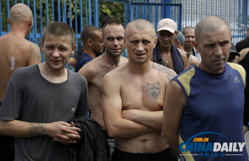 顿涅茨克一座监狱遭炮击 百余名重刑犯越狱