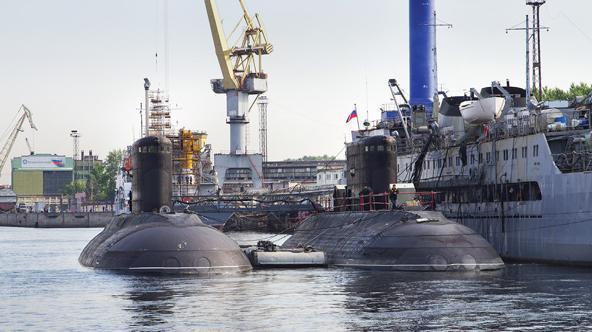 越南向俄罗斯订购的两艘基洛级潜艇出海试验