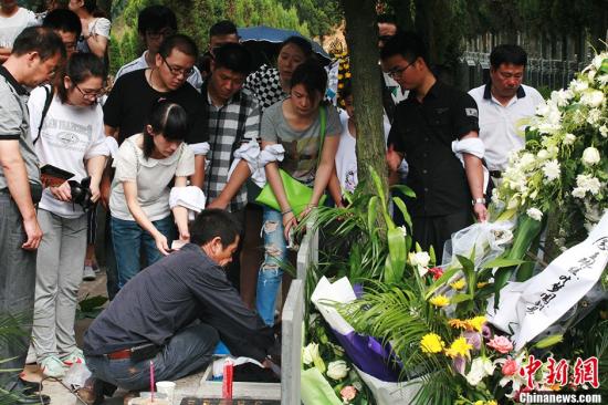 韩亚空难两名遇难中国女生家长正式起诉旧金山市