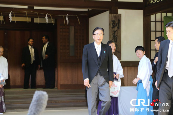日媒：日本投降日首相安倍向靖国神社献祭祀费