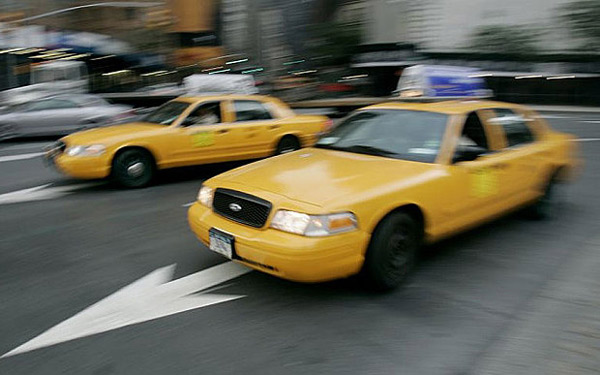 纽约新型出租车服务只接女乘客 合法性引质疑
