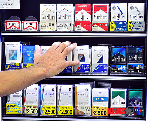 韩将上调香烟价格 “非法”囤积者剧增