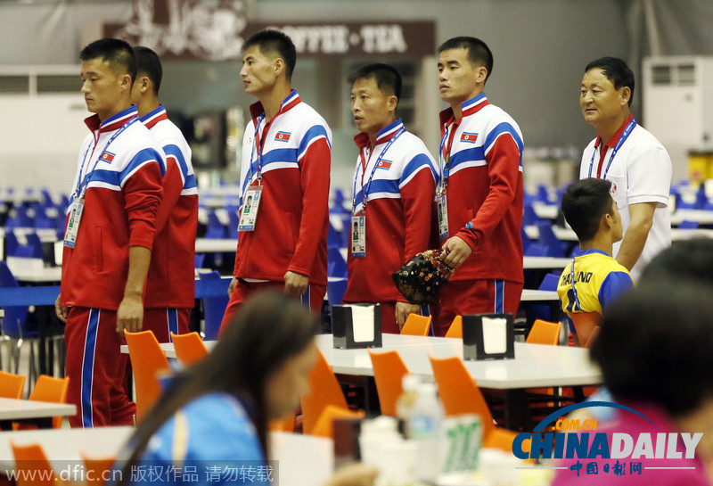 仁川亚运会进入倒计时 朝鲜运动员在韩餐厅用餐