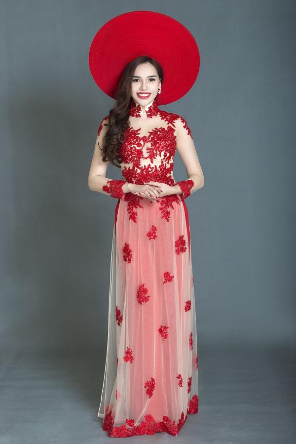 东南亚花后着民族服装 推广越南文化