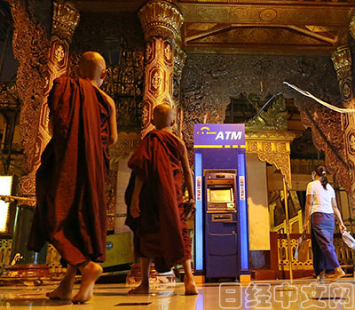 缅甸寺庙设ATM取款机 方便游客捐香火