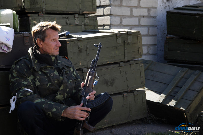 乌克兰顿涅茨克再次爆发激战 停火协议未有效落实