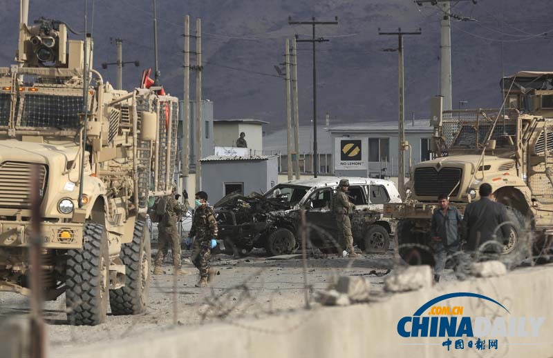北约护卫队在阿富汗遭自杀式爆炸袭击 致1死3伤