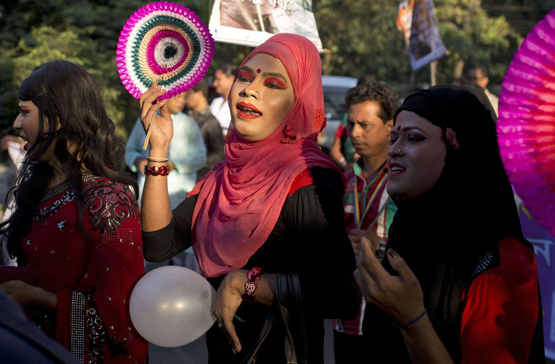 孟加拉国变性人街头游行 纪念政府承认第三性别一周年