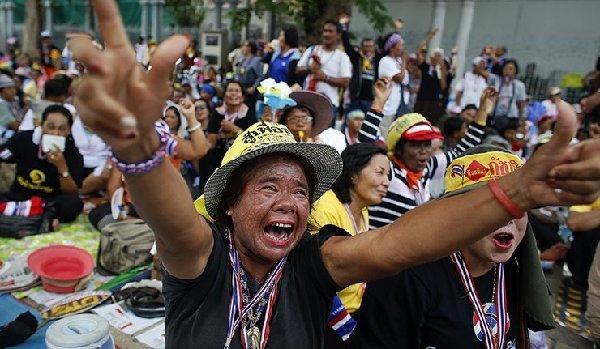泰国大学生举行抗议活动反对军事政变 11人被捕