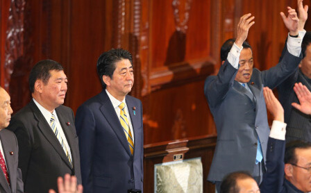 日本众院宣告解散 “安倍经济学”将成选举焦点