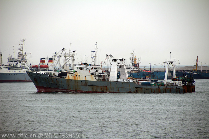 韩渔船白令海触礁50余失踪 职业危险船员多外国人