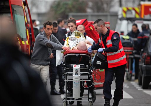 巴黎警方锁定袭击杂志社3枪手 2人曾赴叙利亚