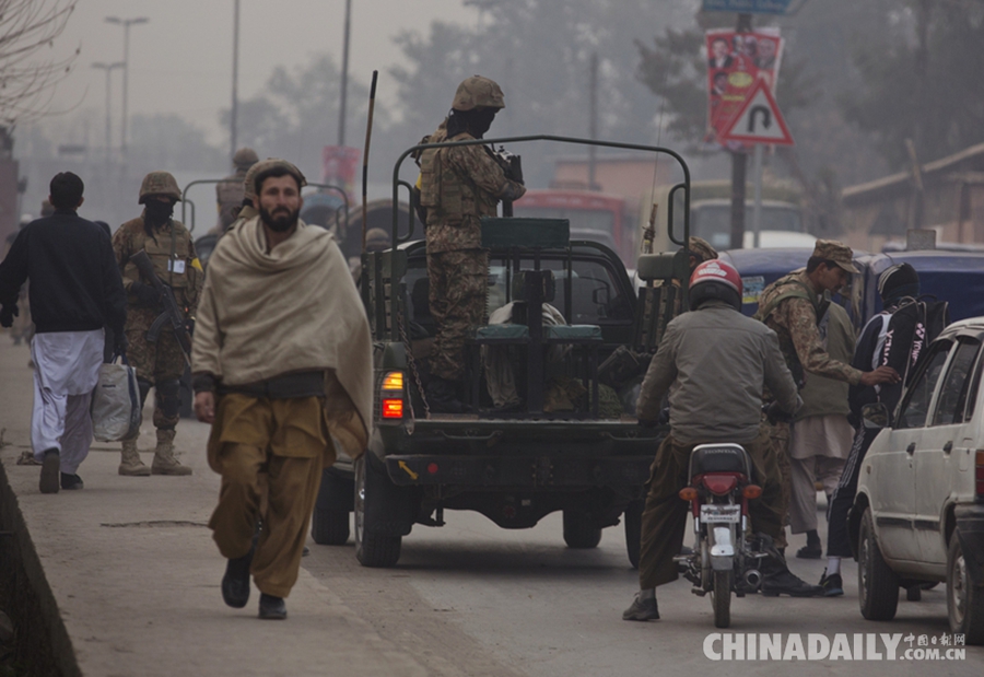 巴基斯坦遇袭军校重新开课 士兵设防安保加强