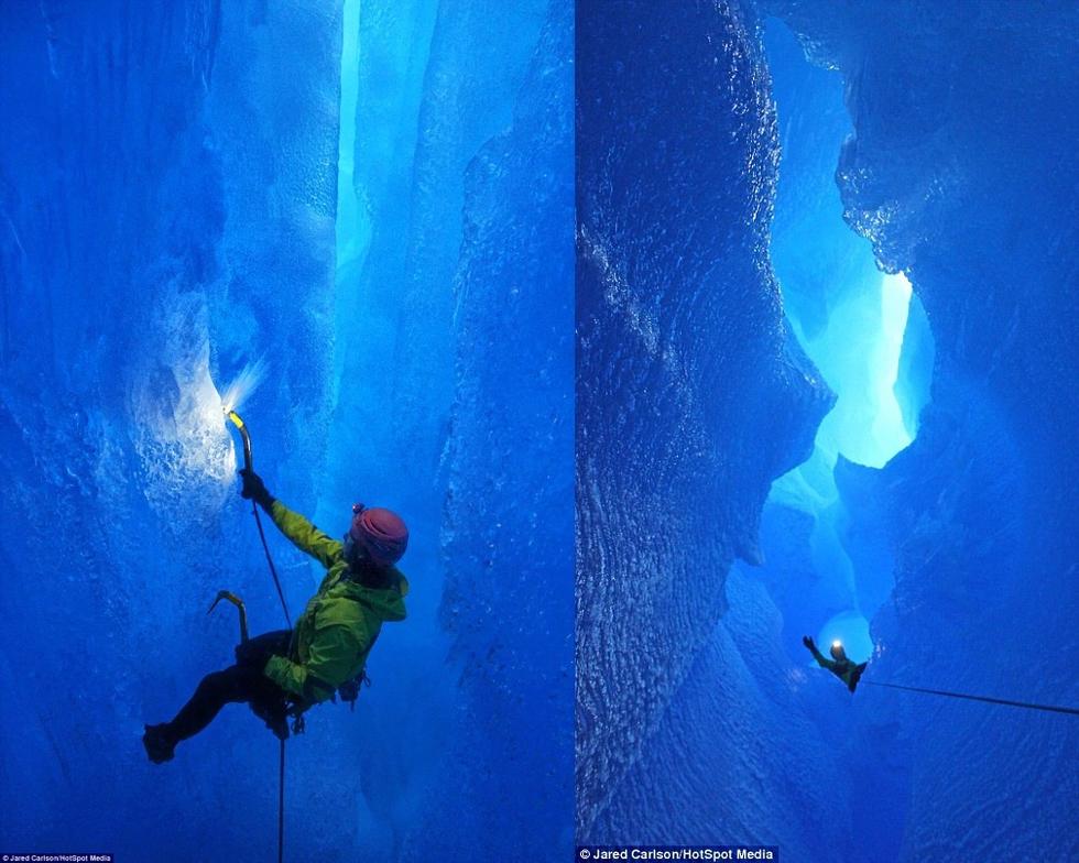 美国探险家潜入深蓝冰川垂降1600米