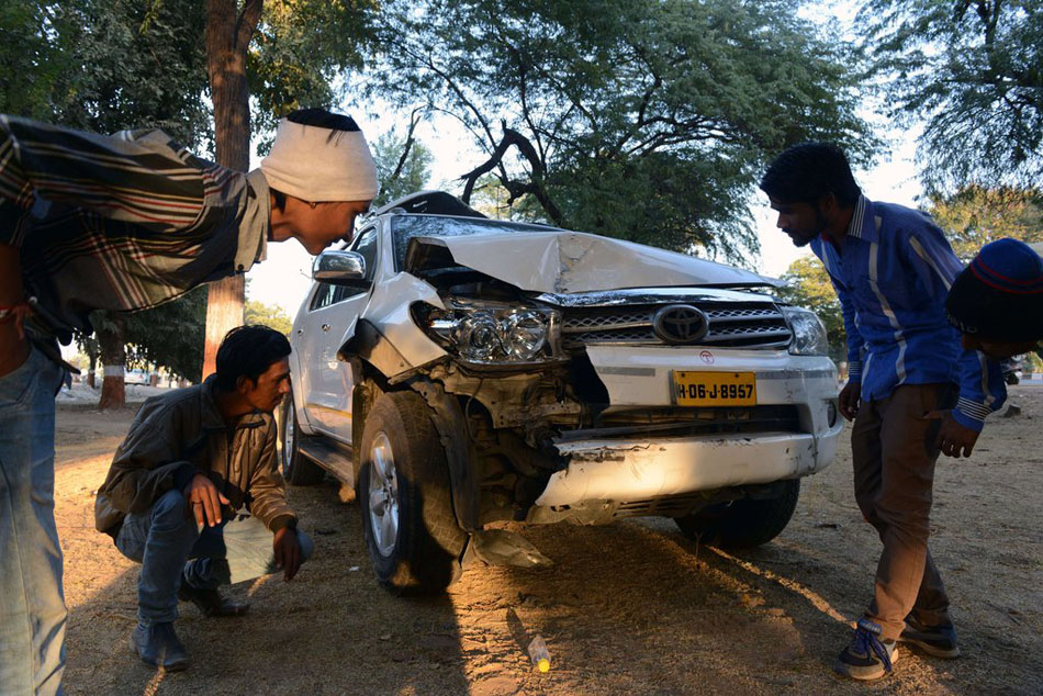 美国国务卿克里在印度遭遇车祸