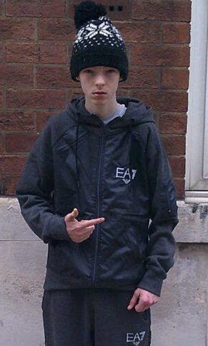 英国少年因跳骑马舞被打死 袭击者疑其有种族歧视