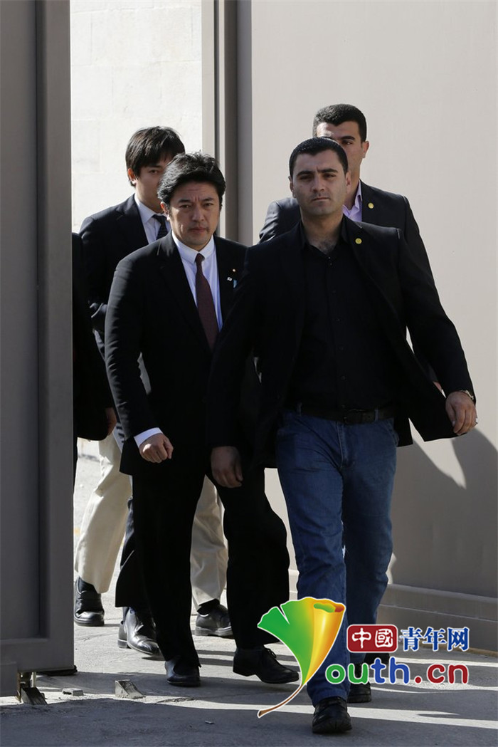 日本外务副大臣抵达约旦处理人质事件
