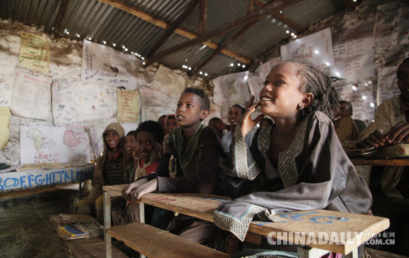 走进埃塞俄比亚瑟门山区 牧童生活艰苦学习成最大乐趣