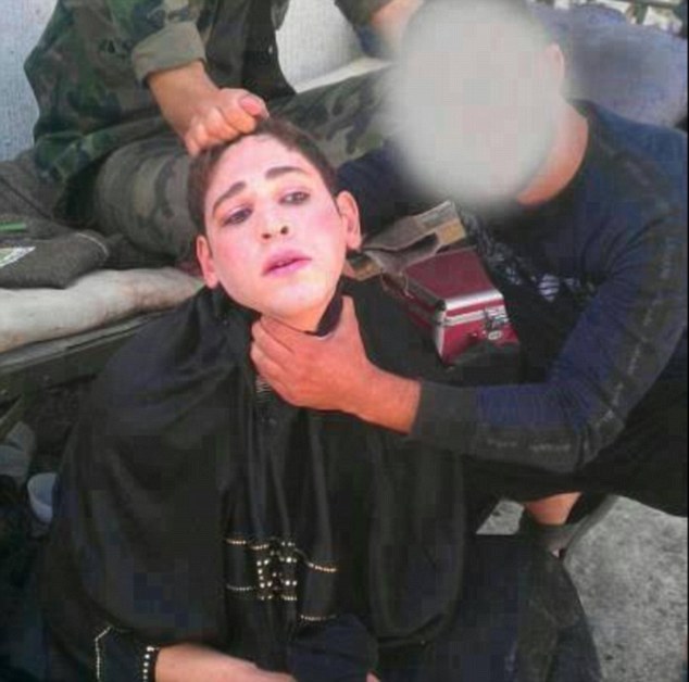 伊拉克军方：IS士兵穿文胸扮女人试图逃离战场