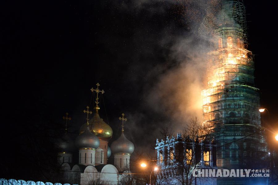 世界文化遗产俄罗斯新圣女修道院发生火灾