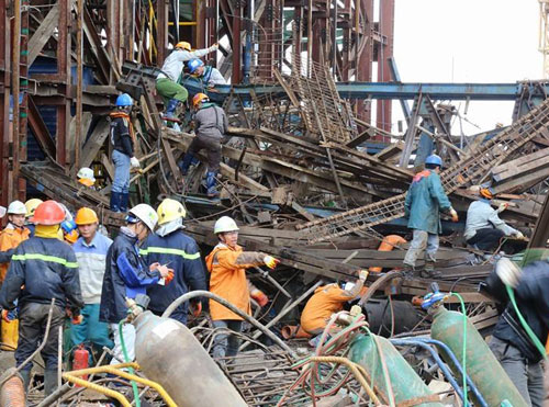 越1经济区混凝土浇筑脚手架坍塌致13死27人伤