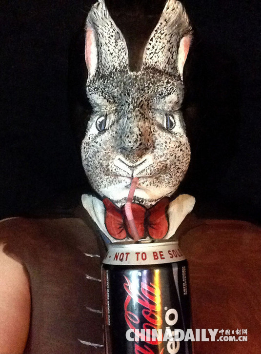 复活节将至 伦敦天才化妆师将自己变成兔子头