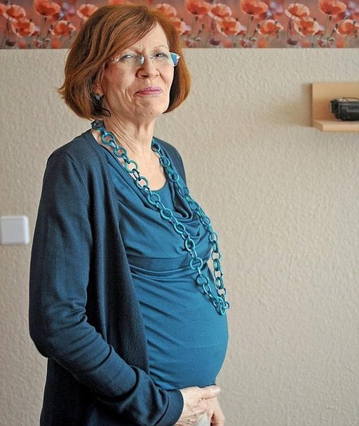 德国65岁女教师再怀孕 将成年龄最大四胞胎产妇