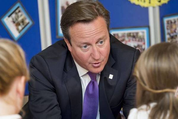 英国10岁女孩问倒卡梅伦：愿谁赢得大选？
