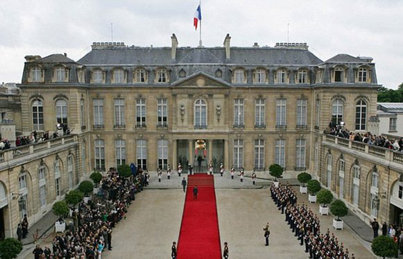 法国总统卫队谋划罢工 抱怨任务重工作条件差