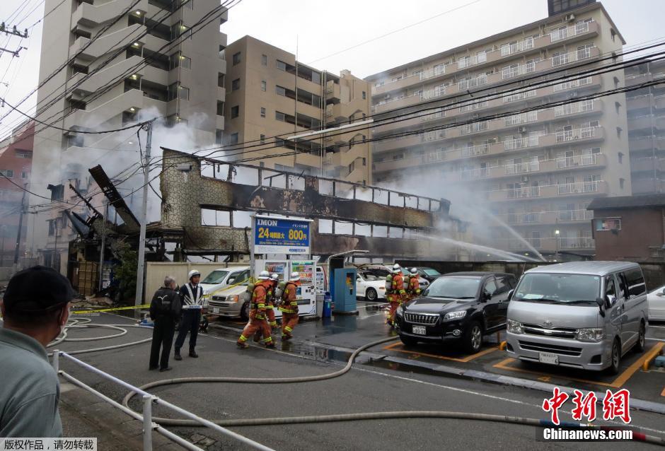 东京木建旅馆凌晨突发火灾 致4人死亡19人受伤