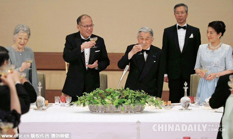 日本天皇设宴欢迎菲律宾总统 向太平洋战争遇难者致哀