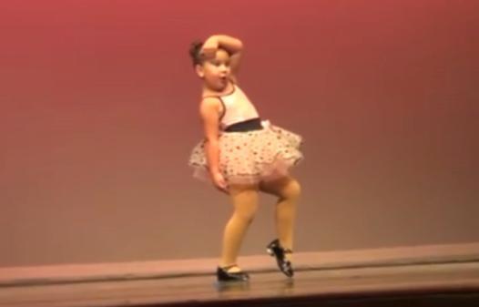 美国6岁女童展现惊艳舞技 被喻天生舞姬