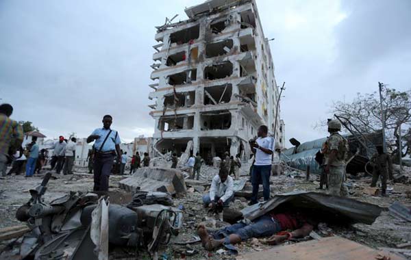 中国驻索马里大使馆所在酒店外发生爆炸 数十人伤亡