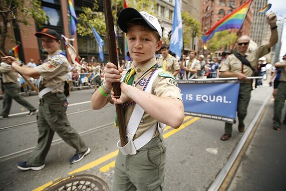 美国童子军正式取消禁令 成年同性恋者可担任领袖