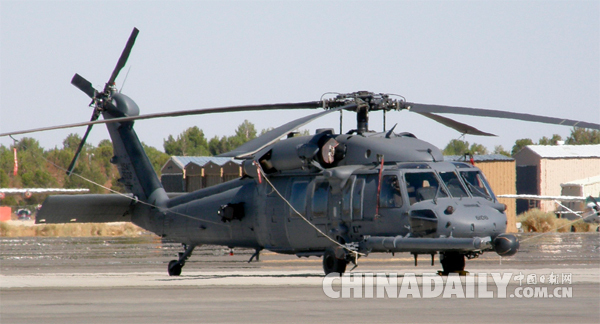 冲绳美军直升机坠海2人死亡6人获救