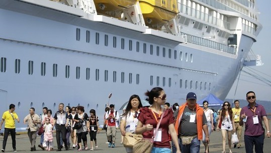 外媒：中国赴日游客疯狂扫货 日安全套企业重获生机