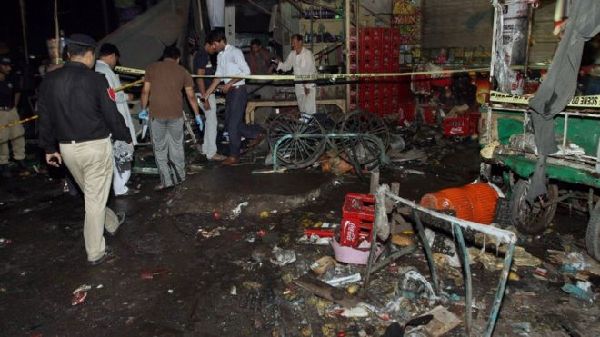 巴基斯坦公交站发生惨烈爆炸 至少10人死亡