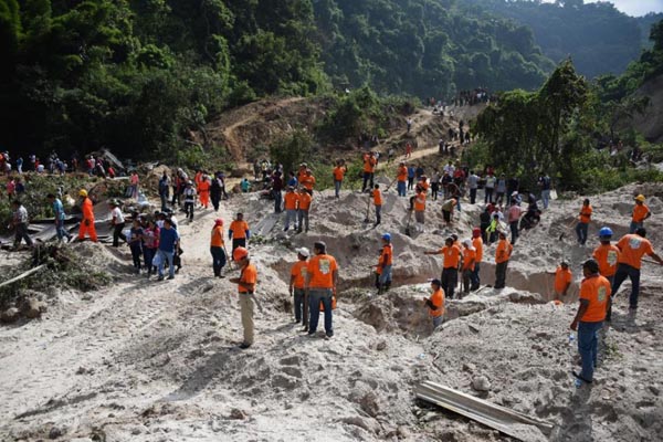 危地马拉发生山体滑坡 至少30人遇难、600人失踪