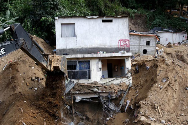 危地马拉特大山体滑坡 致122人遇难300多人失踪