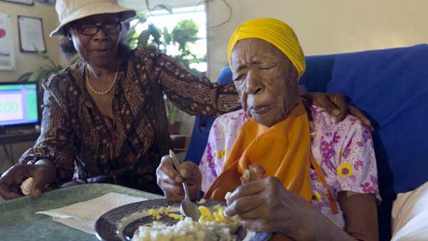 加工肉可致癌？116岁美老妇分享长寿秘诀：天天吃培根