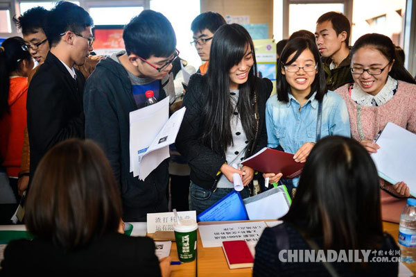 港媒：中国内地越来越多高学历女性选择回归家庭