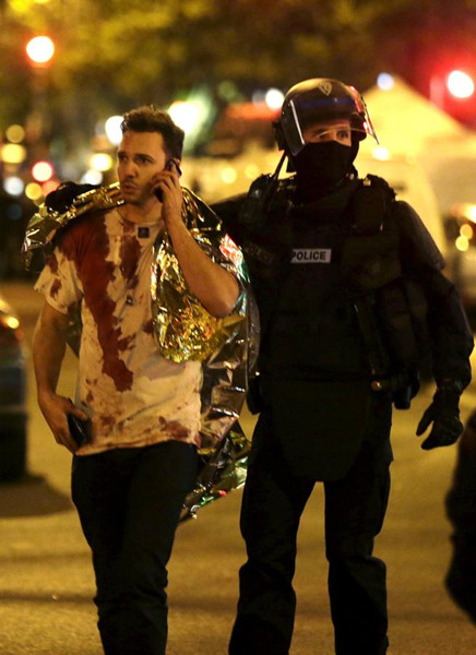 综合：巴黎恐怖袭击造成153人死亡，中方强烈谴责