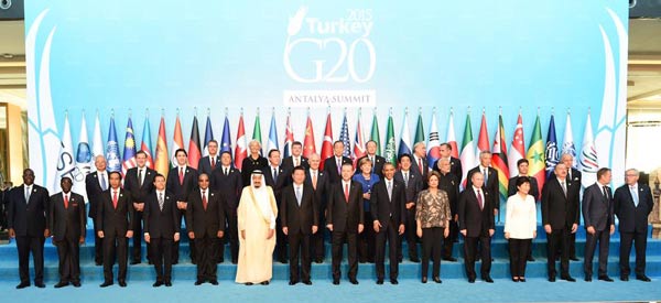 日媒：G20峰会 安倍与习近平握手问候