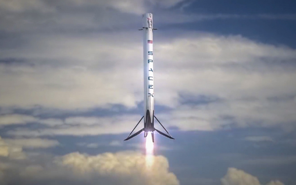 美国可回收火箭首次将飞船送至太空 未来将开展太空游