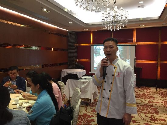 全国网媒记者广州酒家“叹早茶” 品味舌尖上的羊城