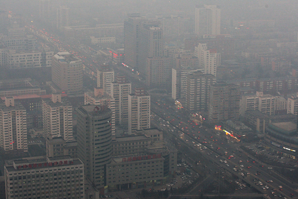 北京首次启动空气重污染红色预警